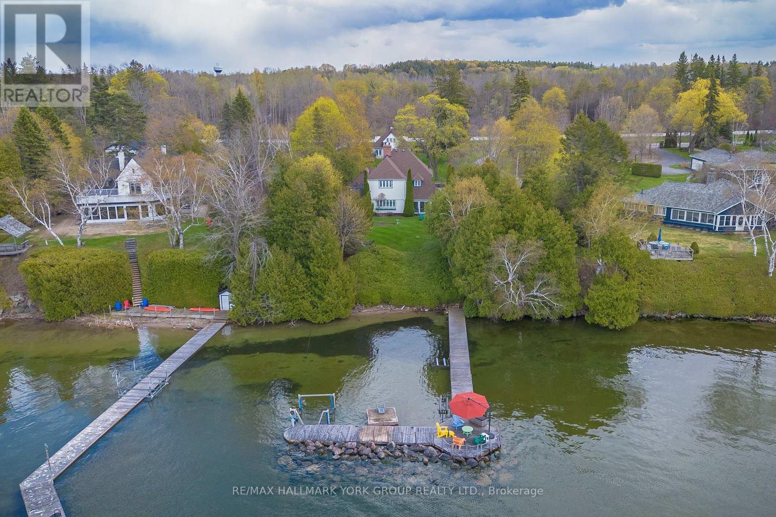 724 Lake Drive N, Georgina, Ontario  L4P 3C8 - Photo 2 - N13116668