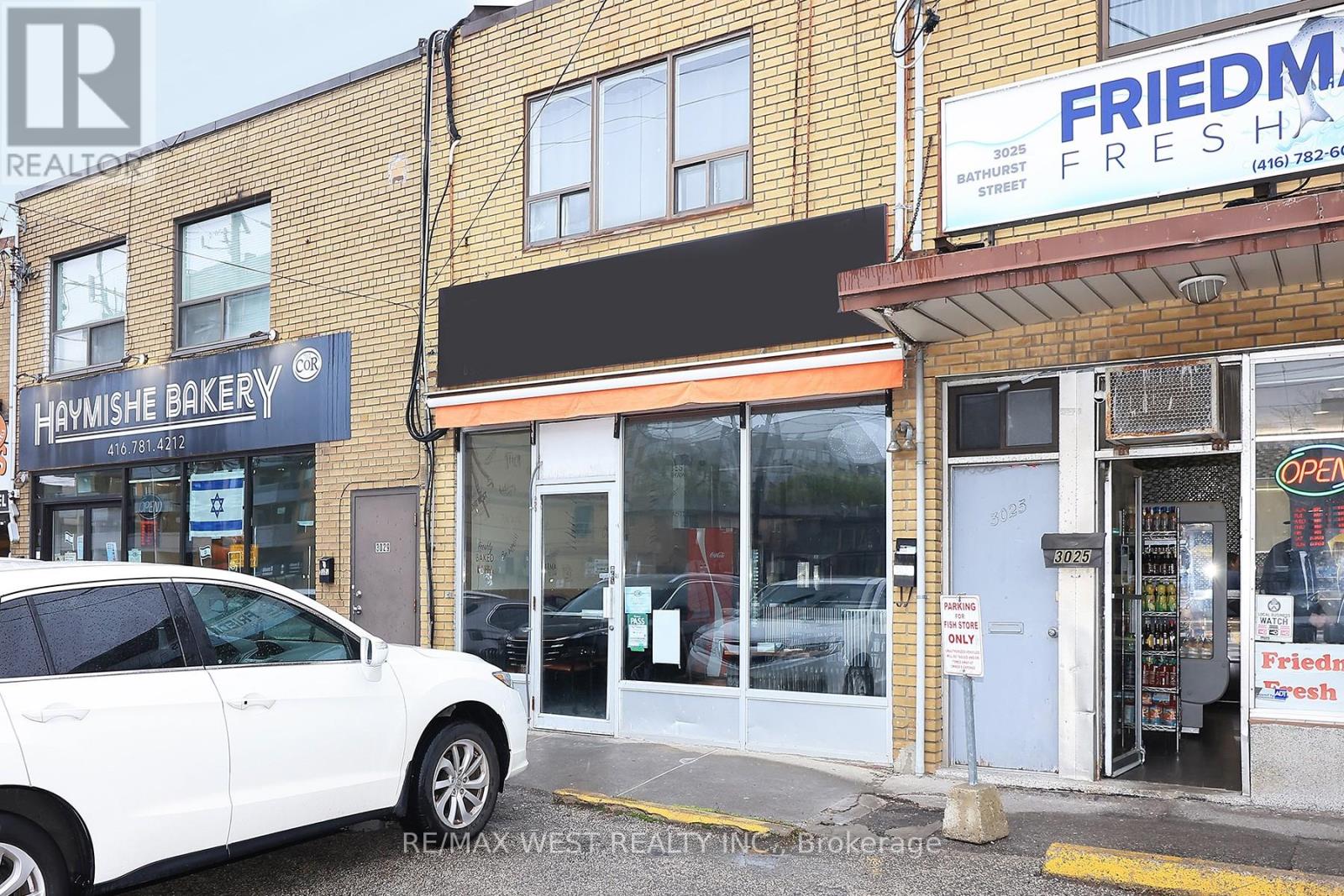 3023 Bathurst Street, Toronto, Ontario  M6B 3B5 - Photo 13 - C13116416