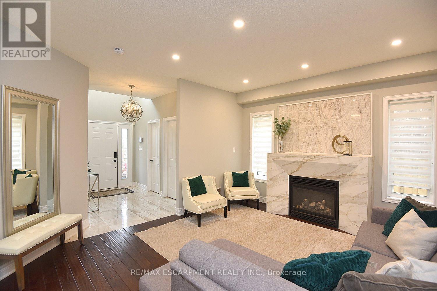 74 Lampman Drive, Grimsby, Ontario  L3M 0E7 - Photo 6 - X13117044