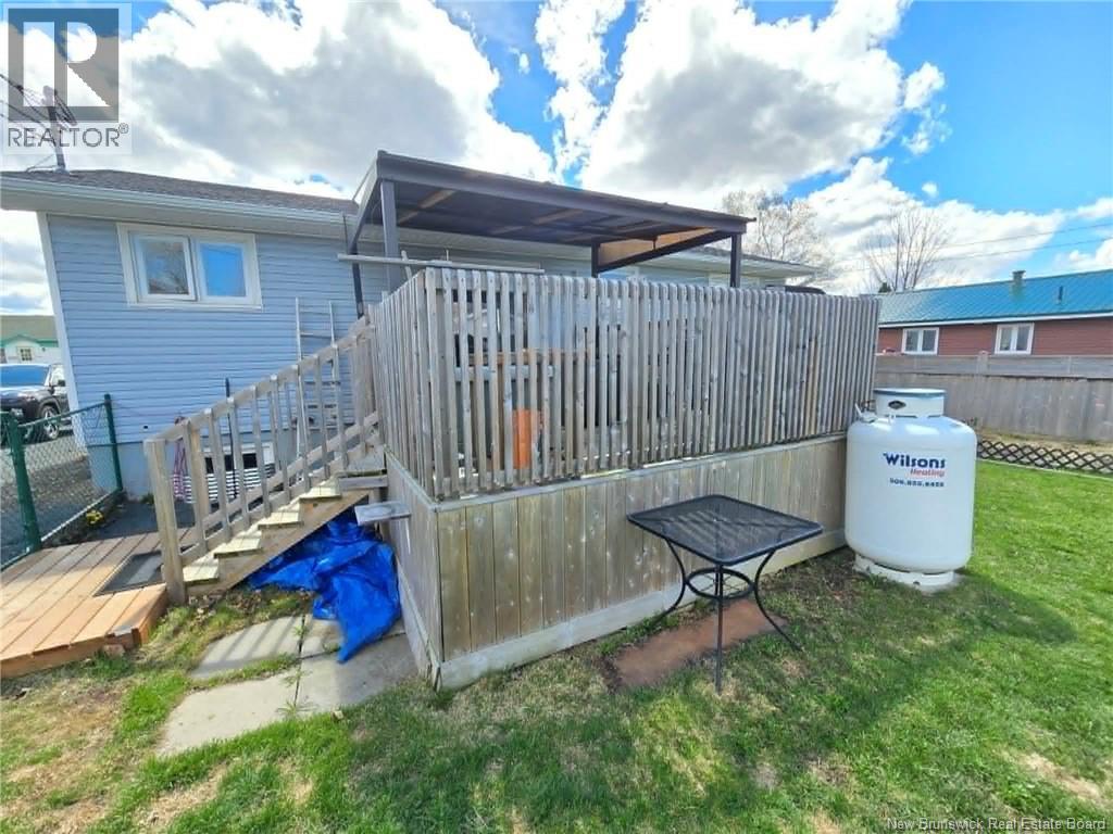 510 Fleet, Bathurst, New Brunswick  E2A 4H1 - Photo 11 - NB133333