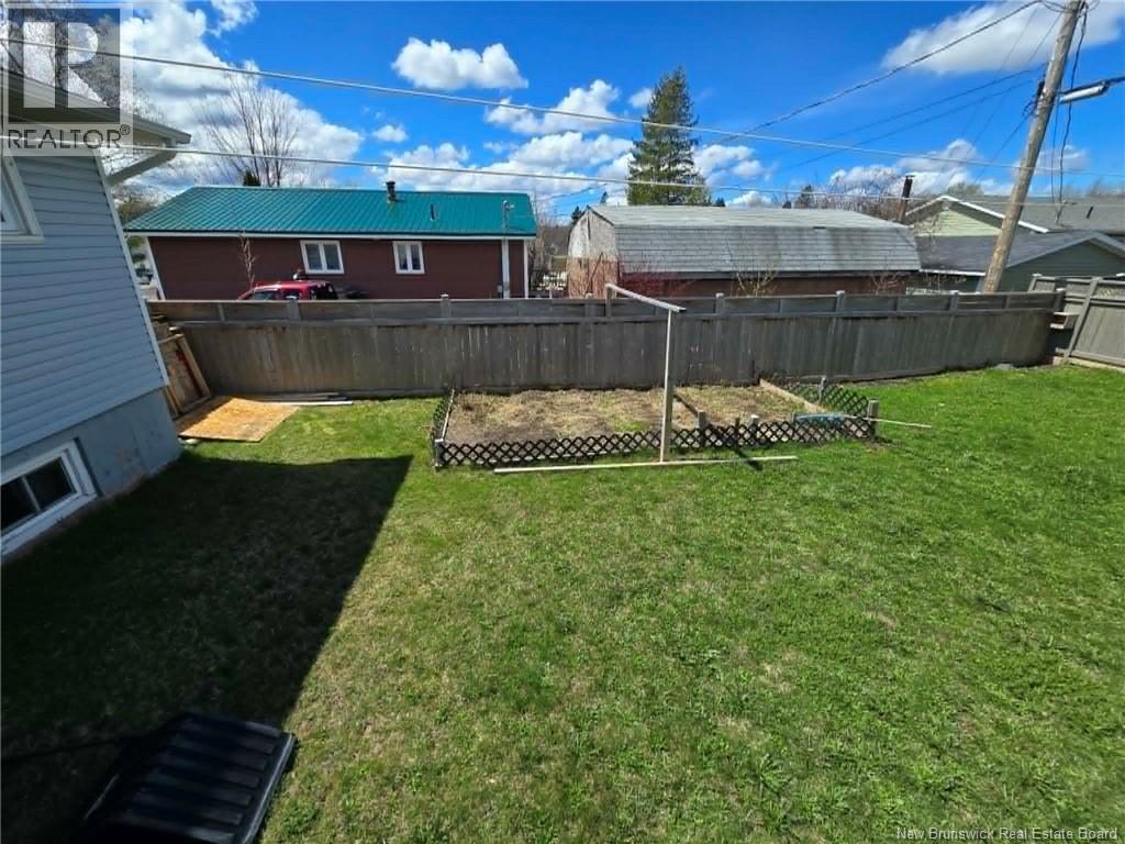 510 Fleet, Bathurst, New Brunswick  E2A 4H1 - Photo 8 - NB133333