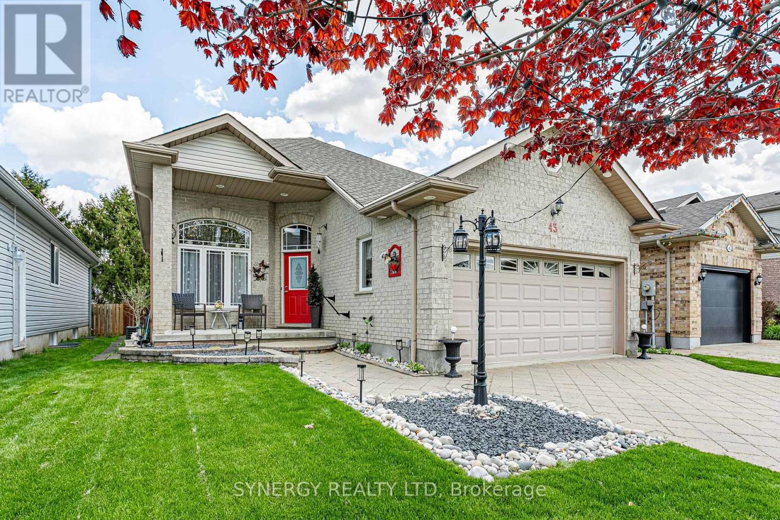 43 JUNIPER CRESCENT, Strathroy-Caradoc, Ontario