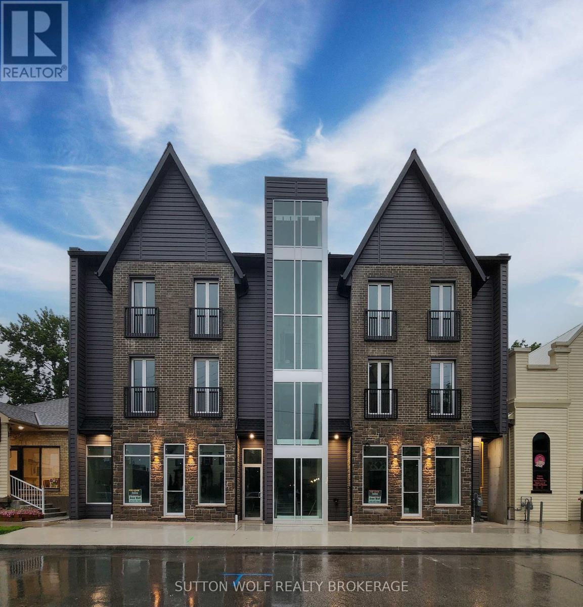 301 - 19 Centre Street W, Strathroy-Caradoc, Ontario  N7G 1T5 - Photo 1 - X13117348