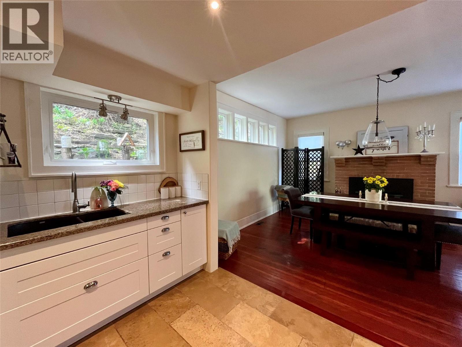 2070 Riverside Avenue, Trail, British Columbia V1R 3Z4 - Photo 10 - 10386082