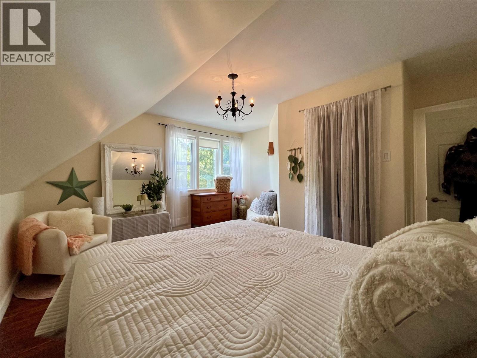2070 Riverside Avenue, Trail, British Columbia V1R 3Z4 - Photo 23 - 10386082