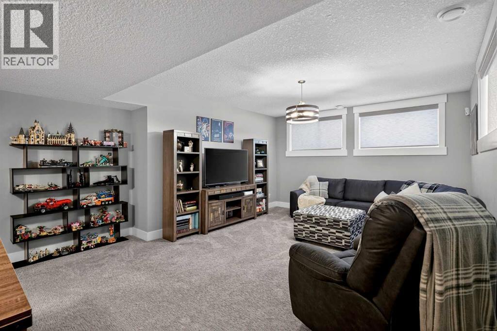 616 Coopers Crescent SW, Airdrie, Alberta  T4B 0X5 - Photo 36 - A2309640