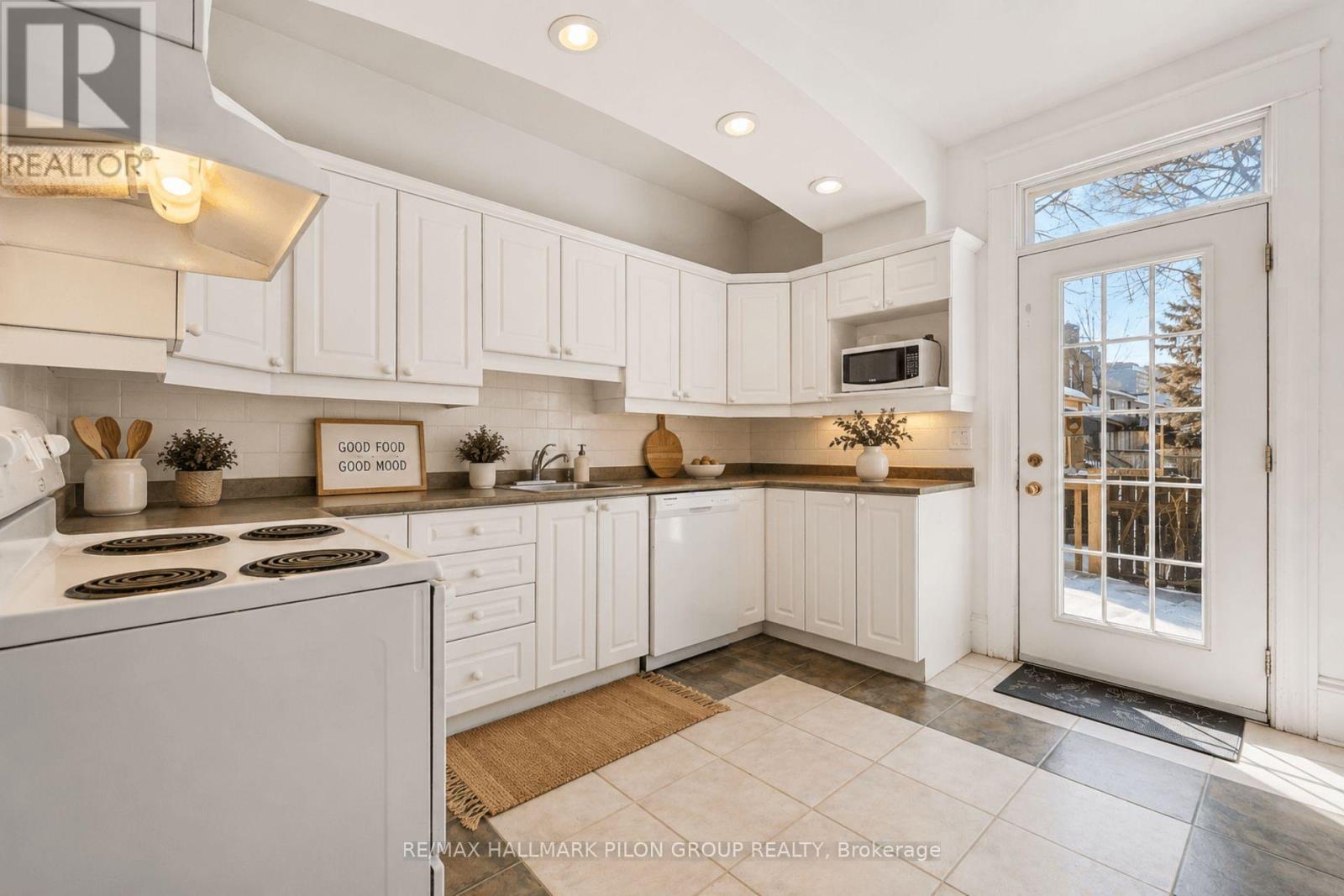 132 Beausoleil Drive, Ottawa, Ontario K1N 7V6 - Photo 6 - X13117236