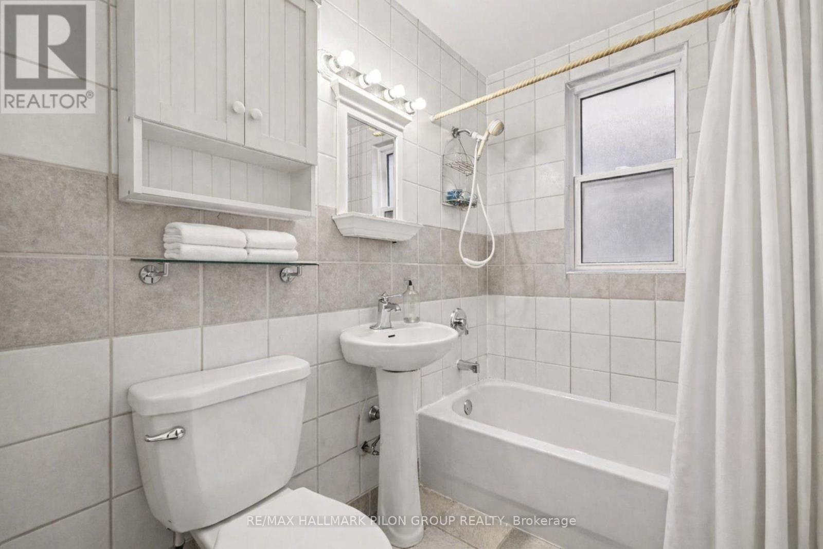 132 Beausoleil Drive, Ottawa, Ontario K1N 7V6 - Photo 9 - X13117236