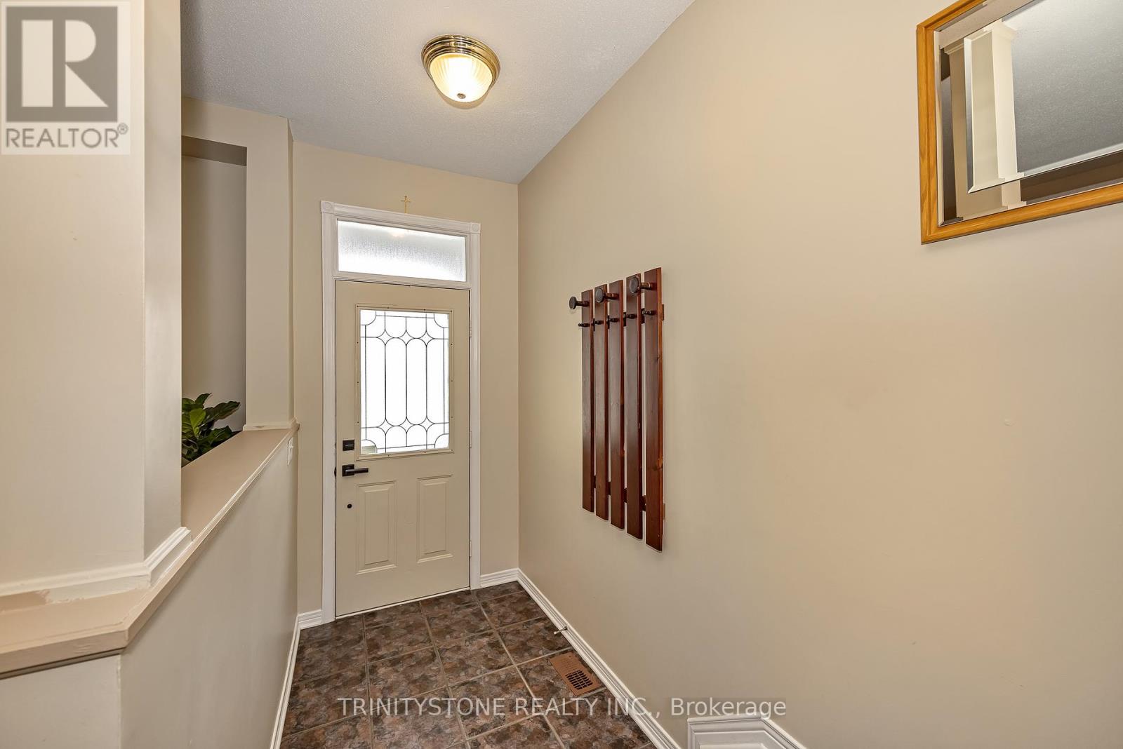 20 Birkendale Drive, Ottawa, Ontario  K2K 2X6 - Photo 5 - X13117390