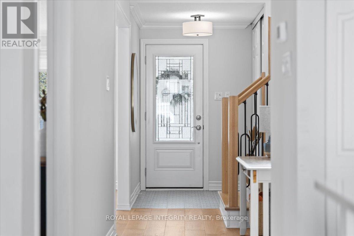 1749 Bellechasse Place, Ottawa, Ontario K1C 6W8 - Photo 4 - X13117400