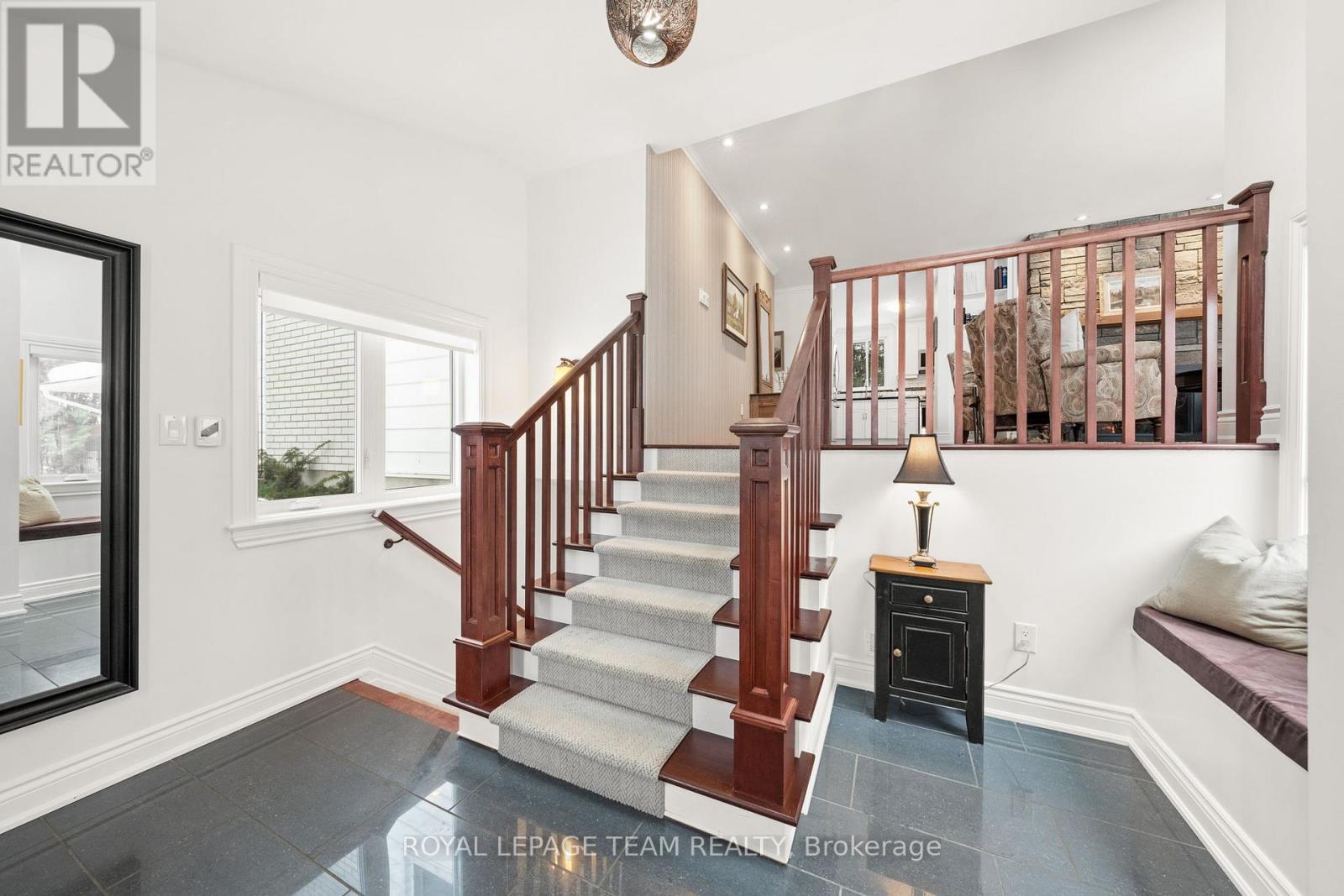 28 Maplehill Way, Ottawa, Ontario  K2C 3H1 - Photo 5 - X13117460