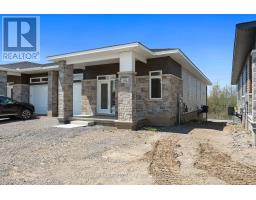 1086 MOORE STREET, Brockville, Ontario