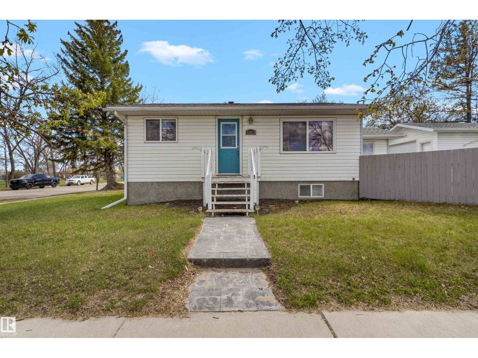 4903 52 AV, drayton valley, Alberta