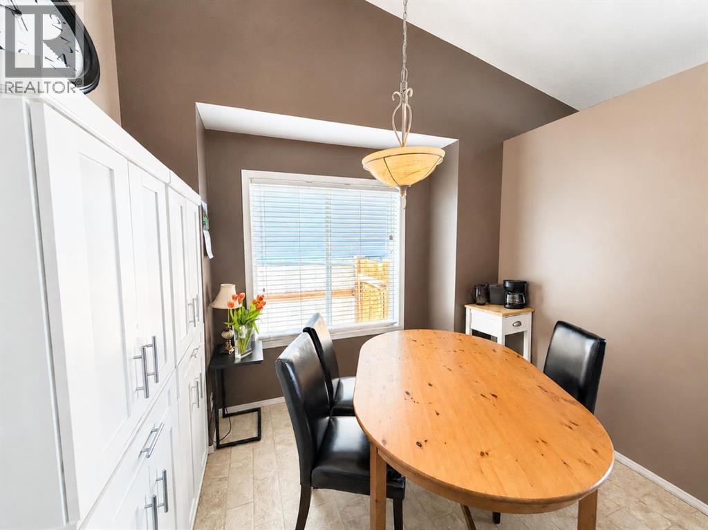 296 Cougar Way N, Lethbridge, Alberta  T1H 6R5 - Photo 4 - A2310451