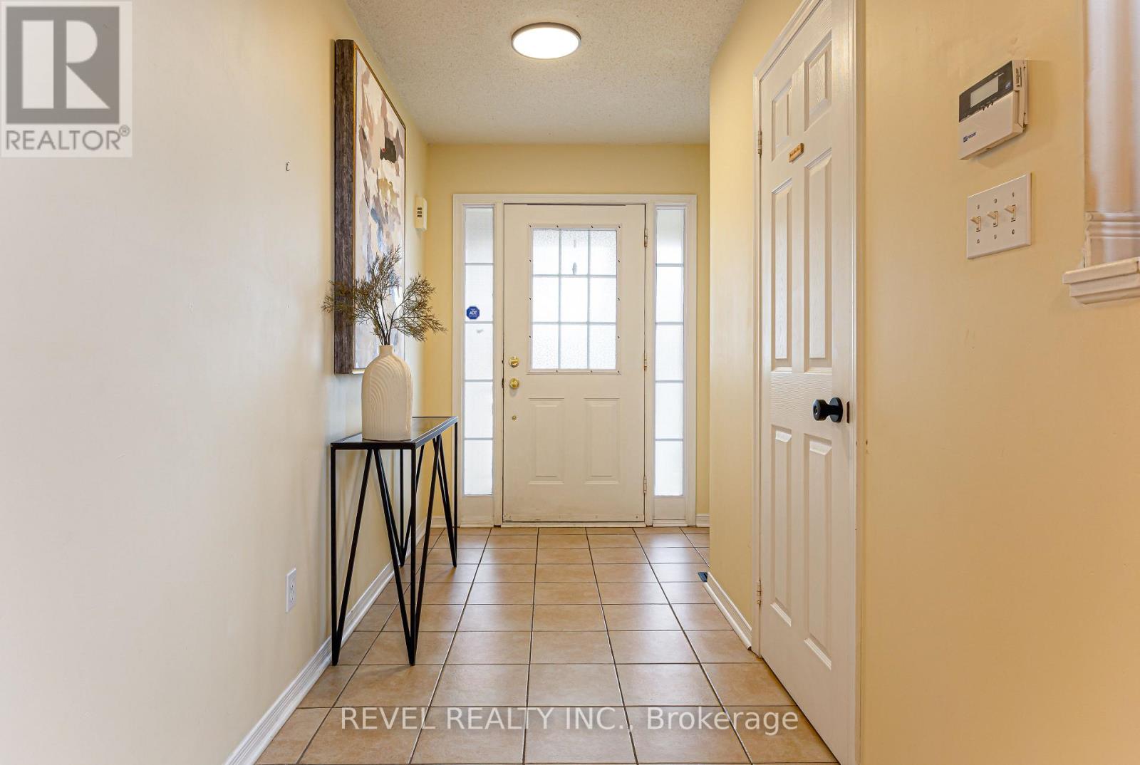 150 Lady May Drive, Whitby, Ontario L1R 3M4 - Photo 3 - E13117186