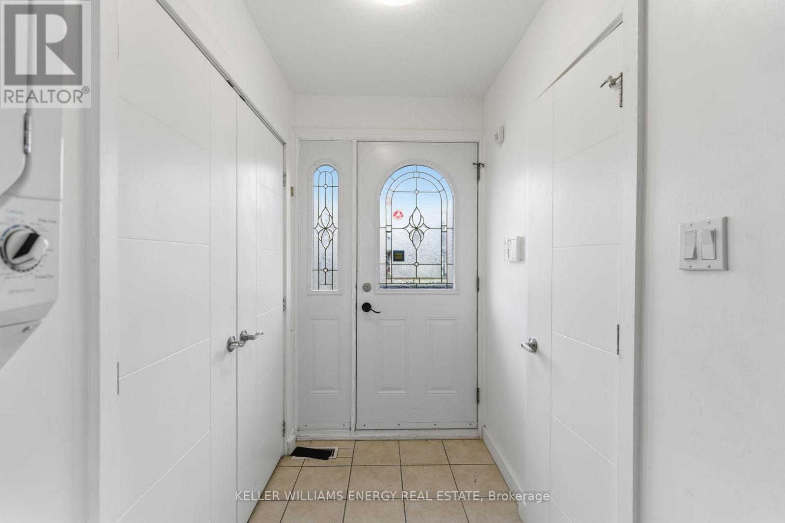 20 Ravenview Drive, Toronto, Ontario  M1E 3M1 - Photo 4 - E13117220