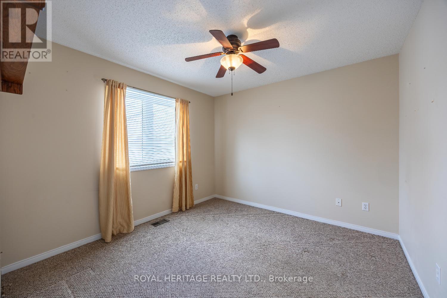 118 Bluffs Road, Clarington, Ontario  L1B 1A8 - Photo 4 - E13117368