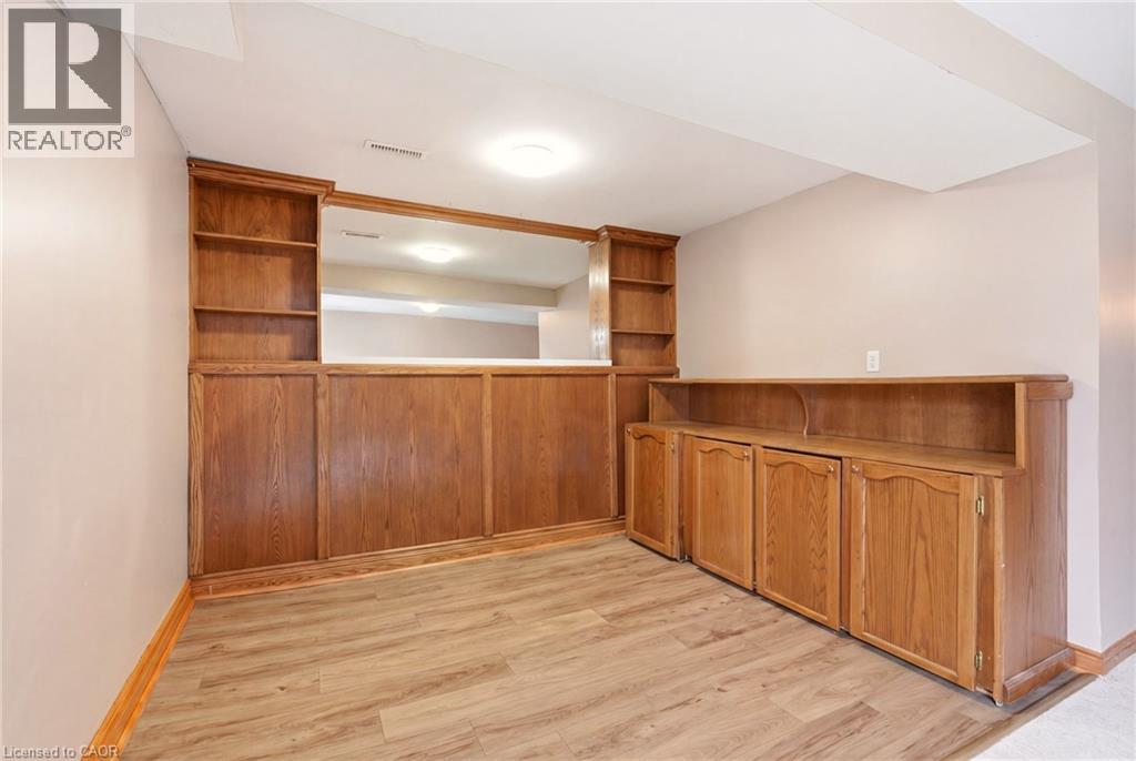 2349 Middlesmoor Crescent, Burlington, Ontario  L7P 3X4 - Photo 27 - 40829559
