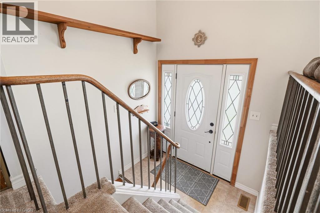 2349 Middlesmoor Crescent, Burlington, Ontario  L7P 3X4 - Photo 3 - 40829559
