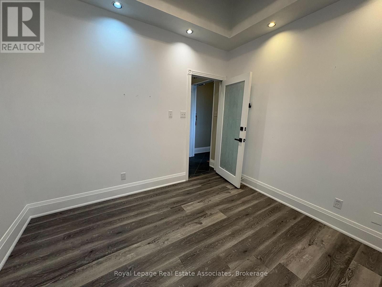203 - 112 Main Street S, Halton Hills, Ontario L7G 3E4 - Photo 11 - W13080288