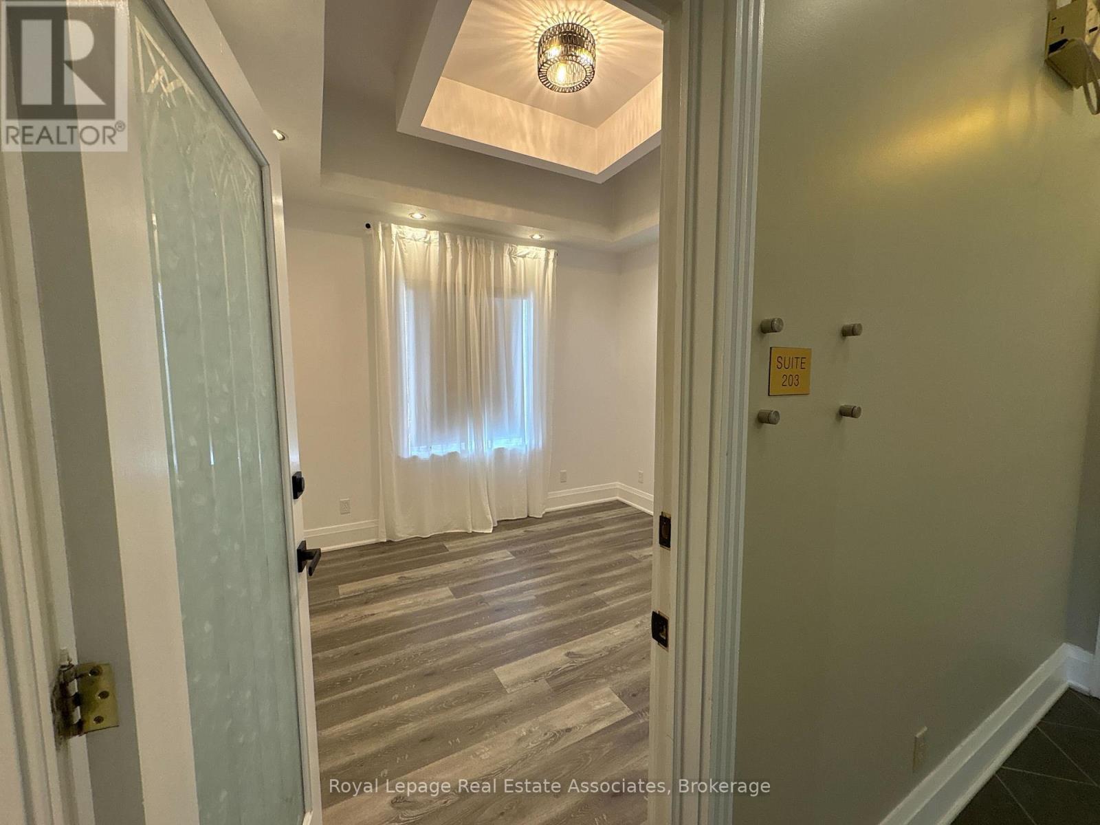 203 - 112 Main Street S, Halton Hills, Ontario L7G 3E4 - Photo 8 - W13080288
