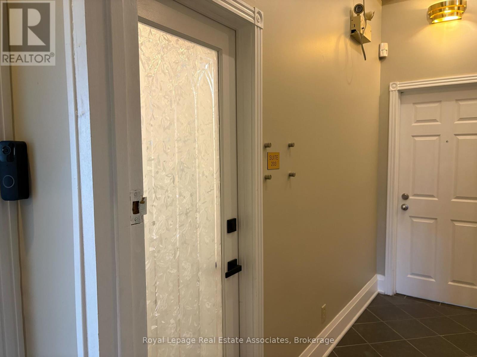 203 - 112 Main Street S, Halton Hills, Ontario L7G 3E4 - Photo 6 - W13080288