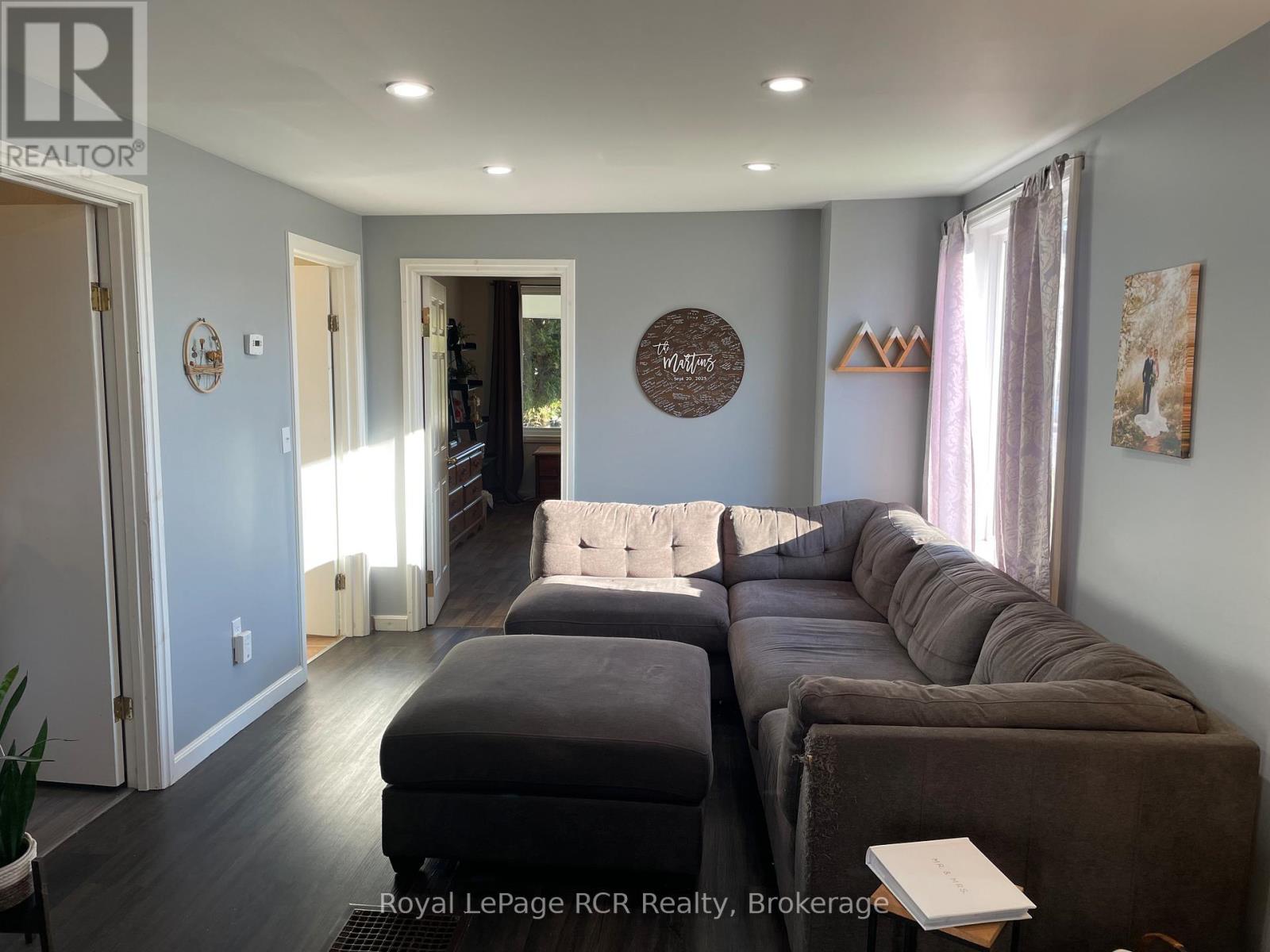 203 Main Street E, Minto, Ontario  N0G 2P0 - Photo 11 - X13117152