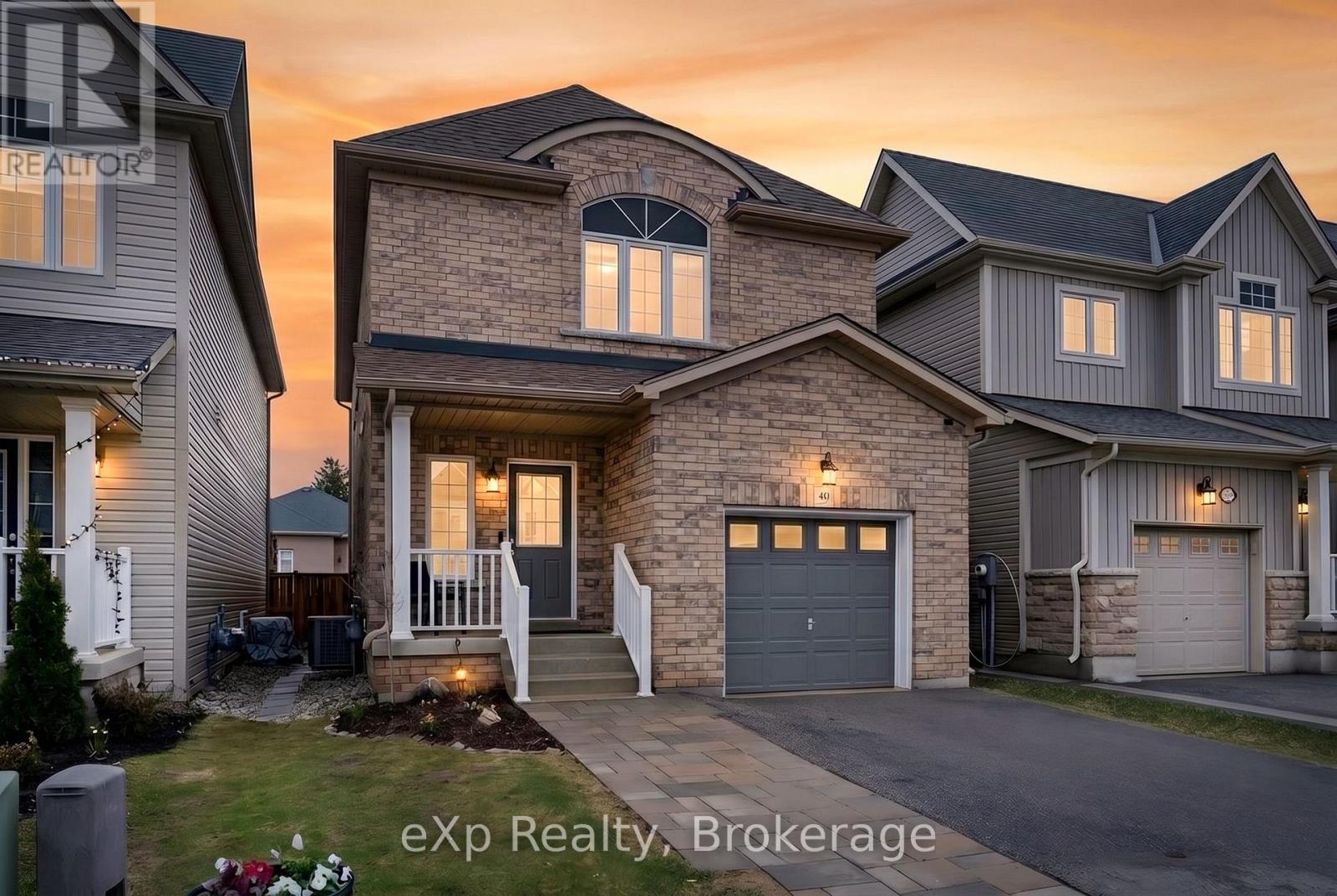 40 COURTNEY STREET, Centre Wellington, Ontario