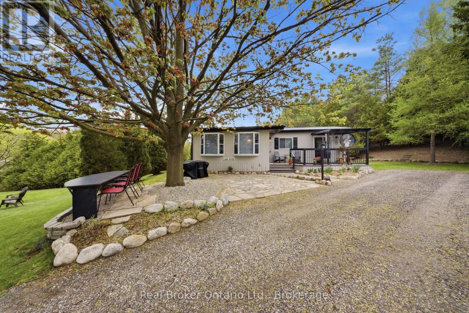 230 Mountain Ash Road, North Dumfries, Ontario  N0B 1E0 - Photo 5 - X13117306