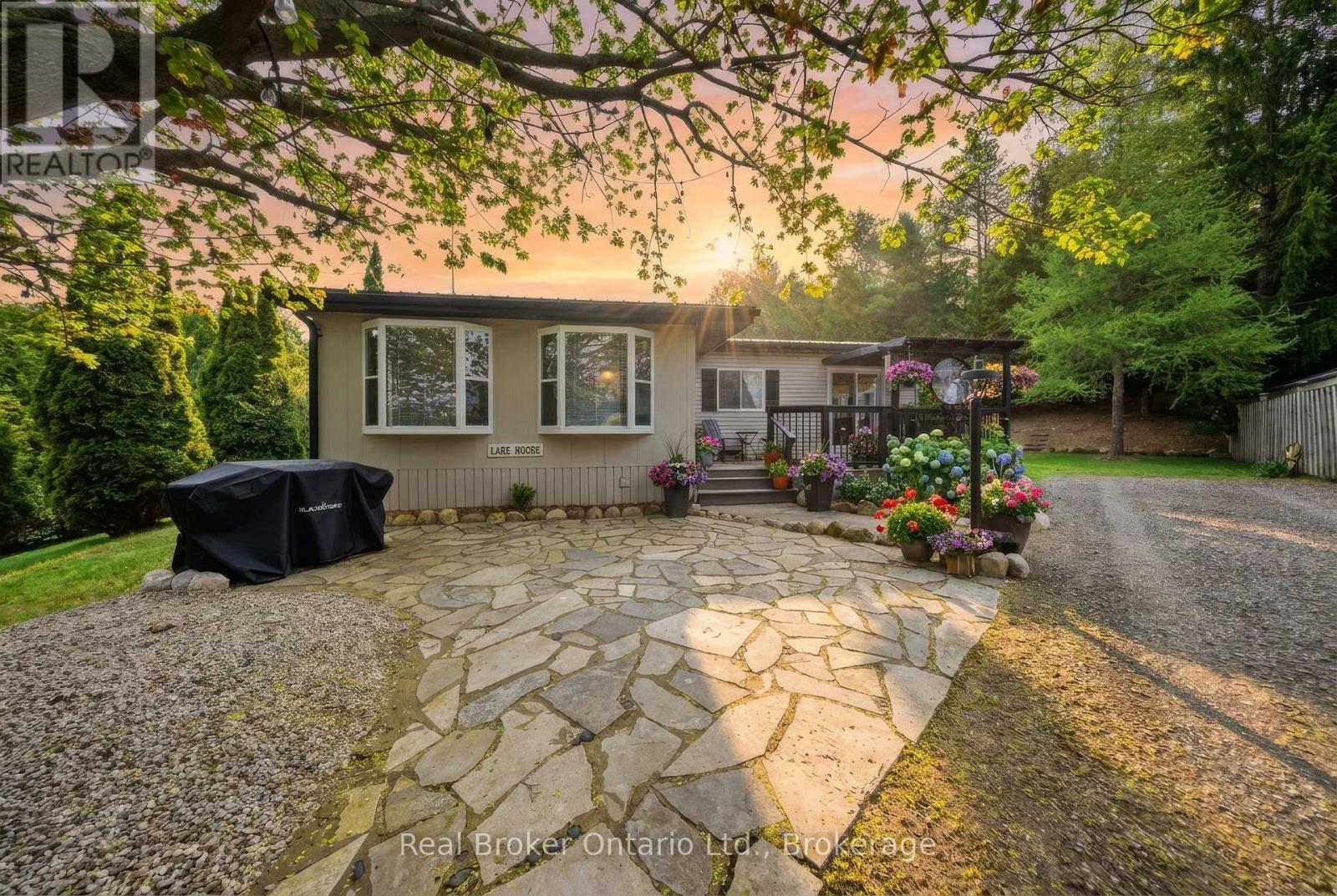 230 Mountain Ash Road, North Dumfries, Ontario  N0B 1E0 - Photo 6 - X13117306