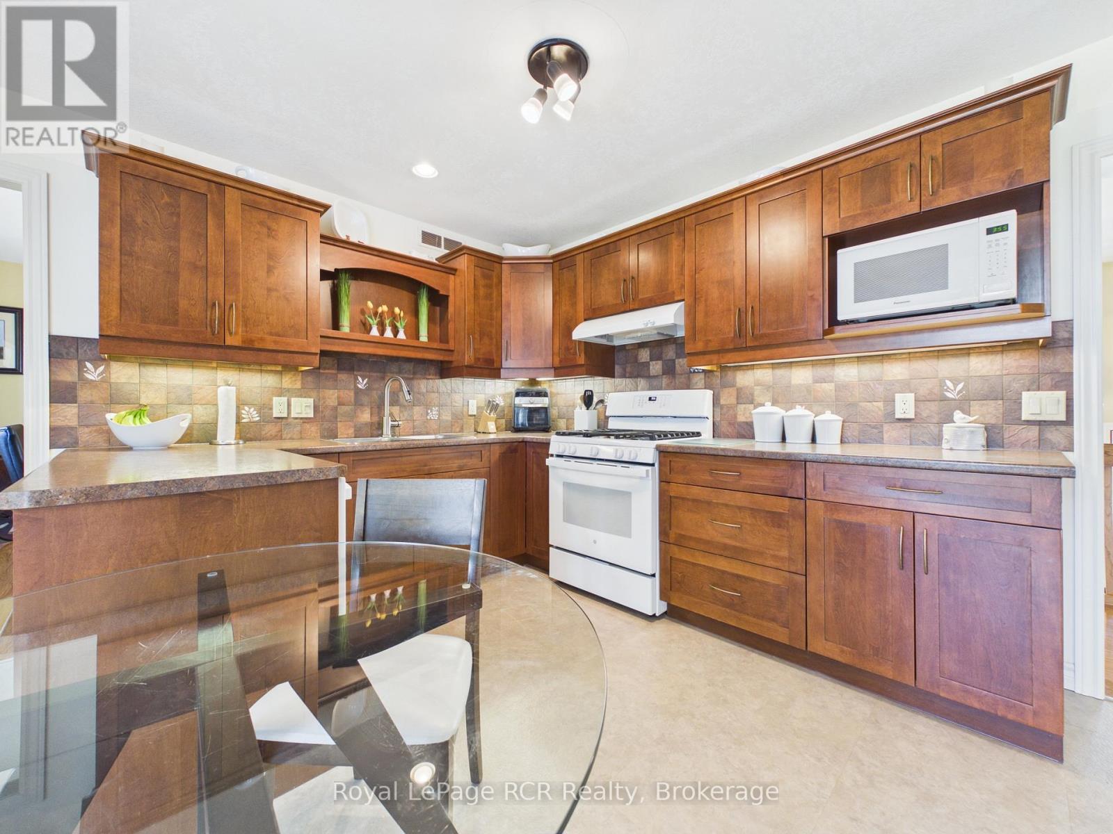 465 Grandview Road, North Huron, Ontario  N0G 2W0 - Photo 11 - X13117384