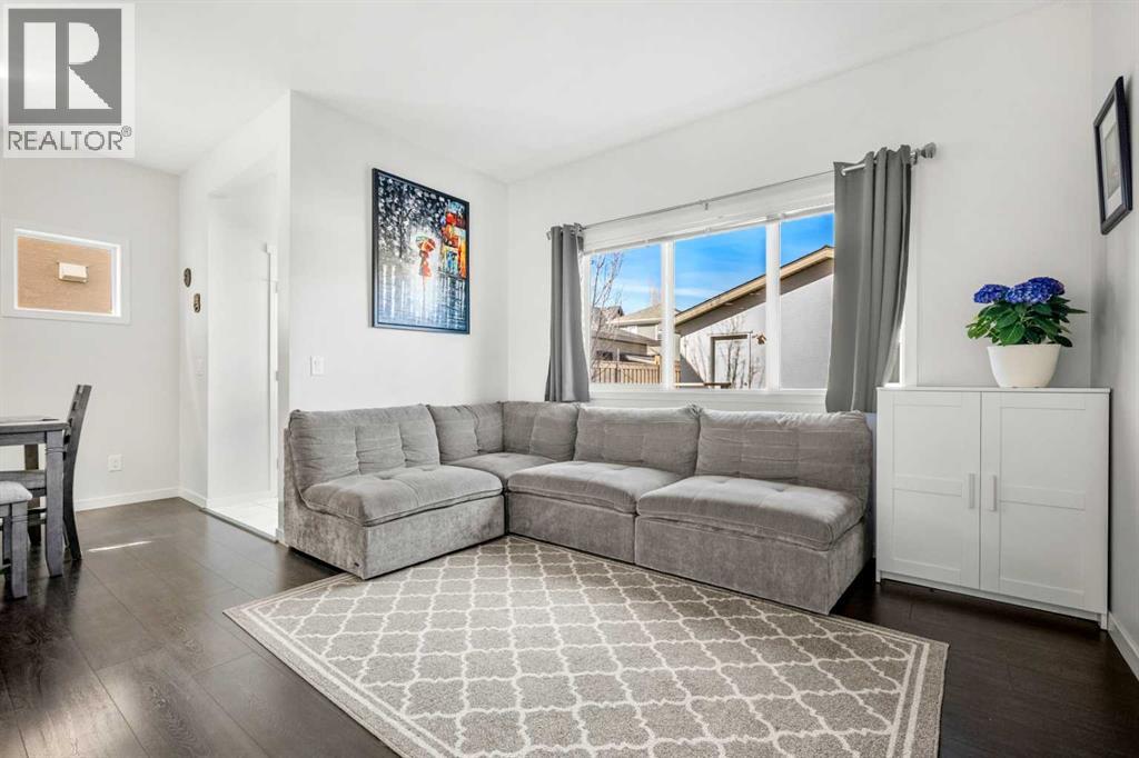 432 Marquis Heights Se, Calgary, Alberta  T3M 1V1 - Photo 5 - A2308222