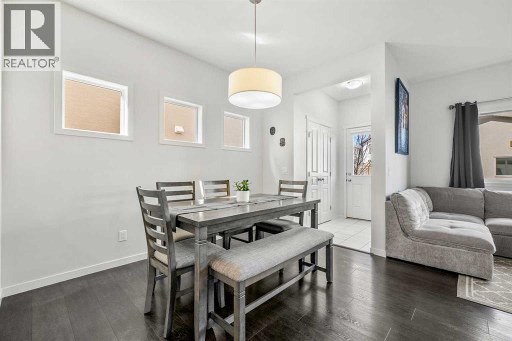 432 Marquis Heights Se, Calgary, Alberta  T3M 1V1 - Photo 8 - A2308222