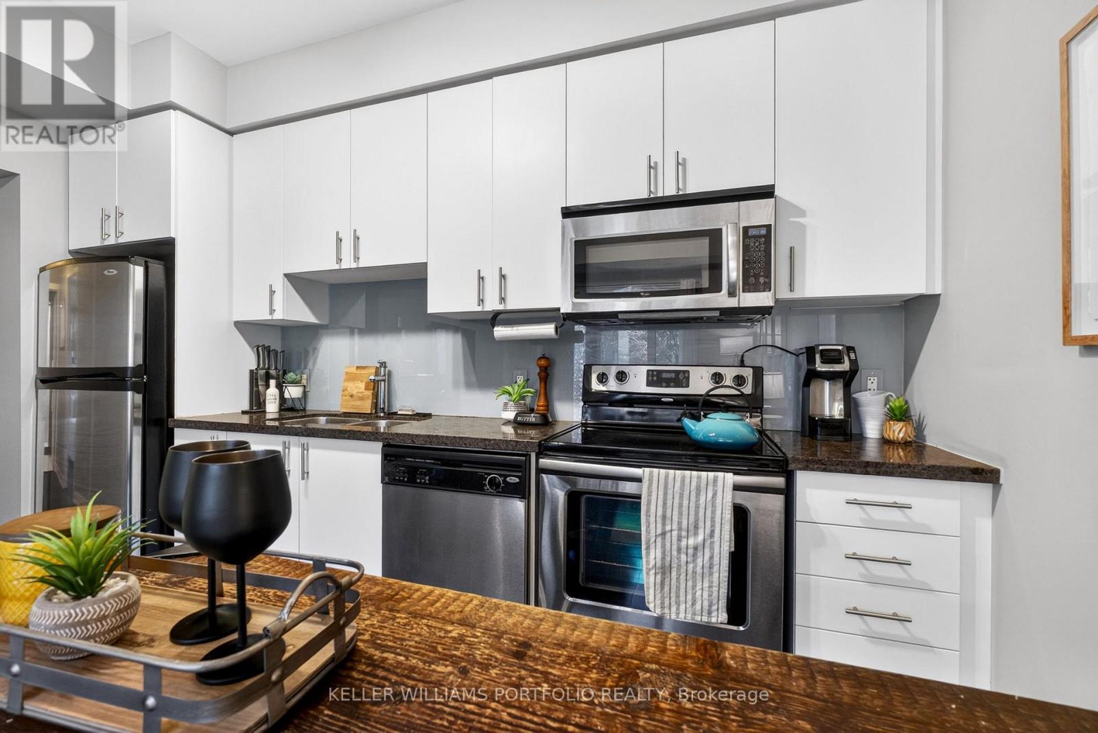 64 Cole Street, Toronto, Ontario  M5A 0A8 - Photo 13 - C13117160
