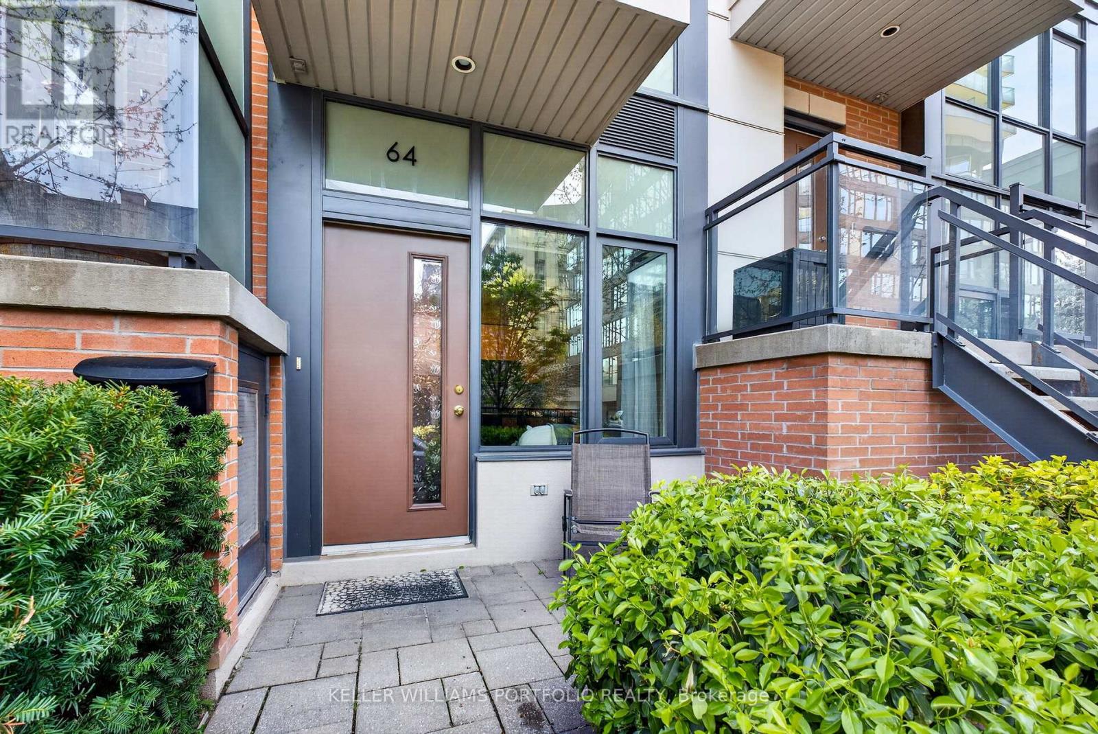 64 Cole Street, Toronto, Ontario  M5A 0A8 - Photo 3 - C13117160