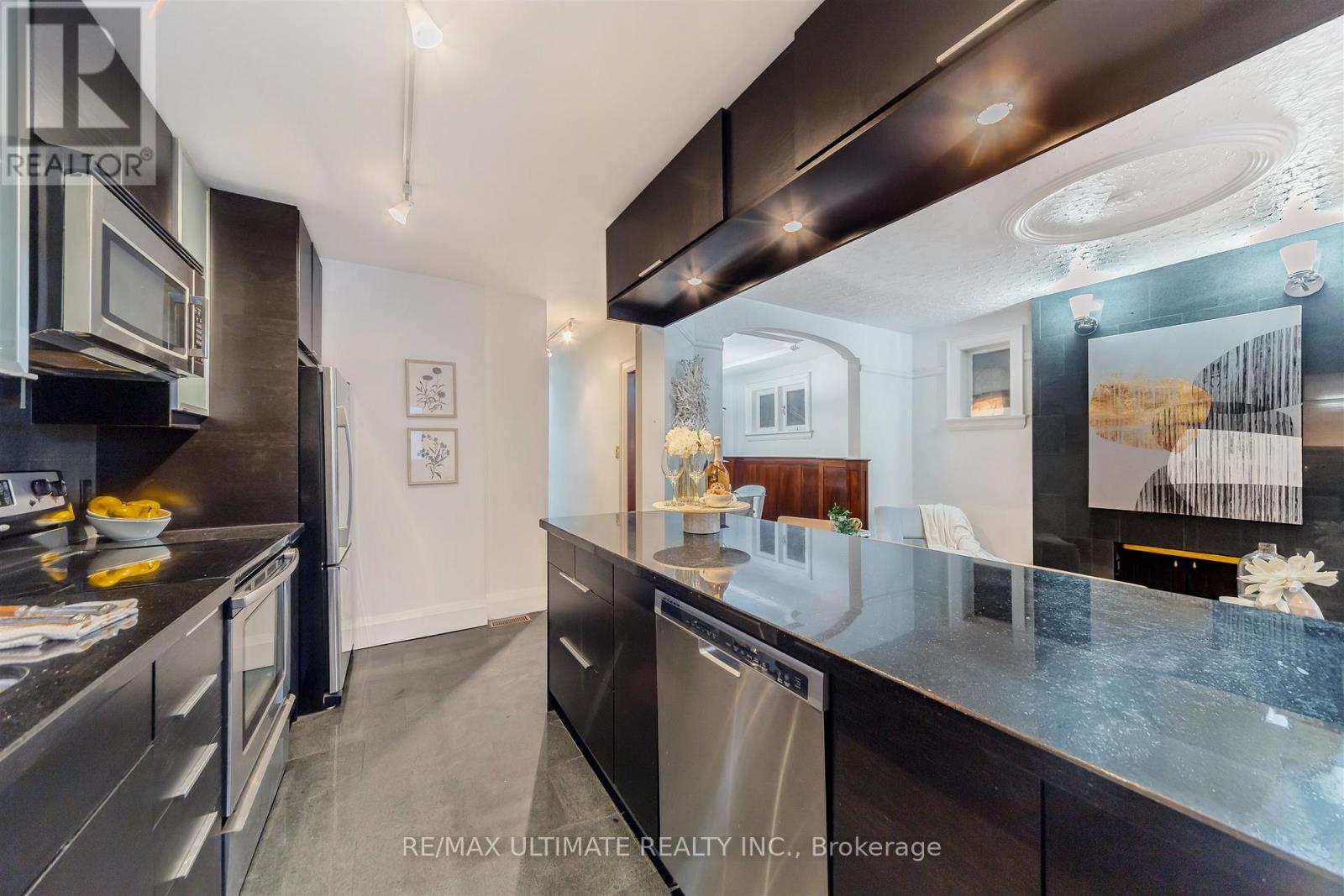 46 Lorindale Avenue, Toronto, Ontario  M5M 3C2 - Photo 12 - C13117172