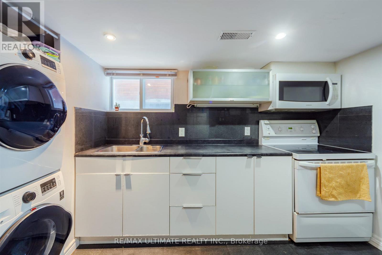 46 Lorindale Avenue, Toronto, Ontario  M5M 3C2 - Photo 28 - C13117172