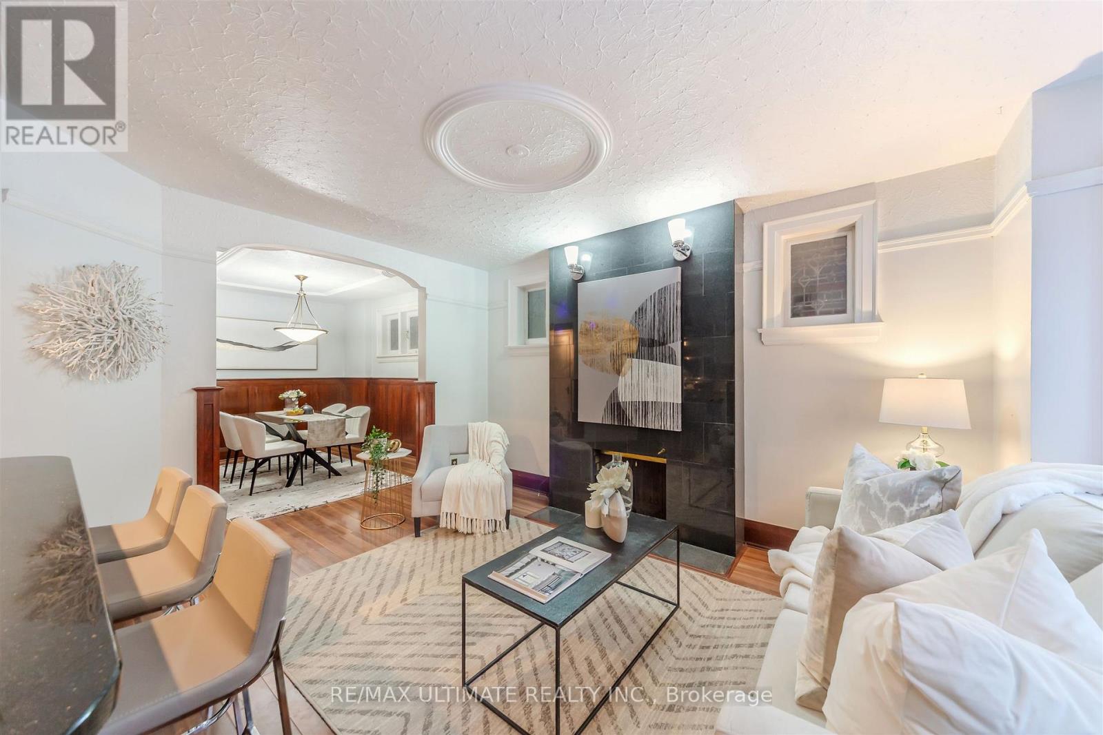 46 Lorindale Avenue, Toronto, Ontario  M5M 3C2 - Photo 7 - C13117172