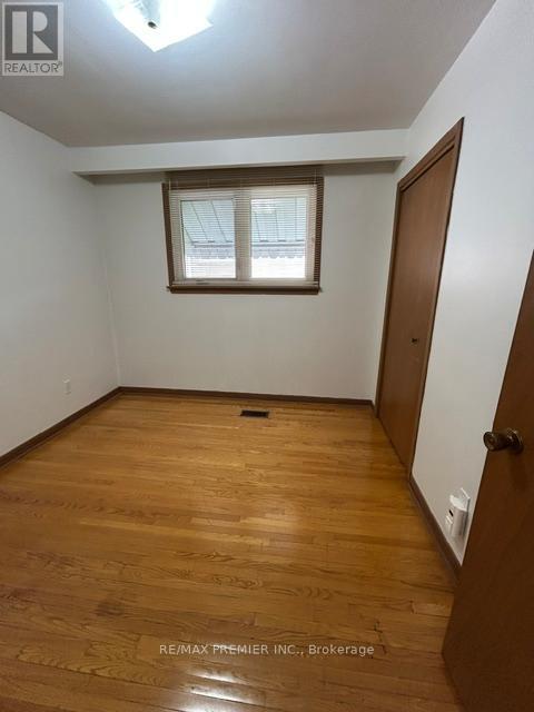 19 Sandbourne Crescent, Toronto, Ontario  M2L 3A5 - Photo 18 - C13117420