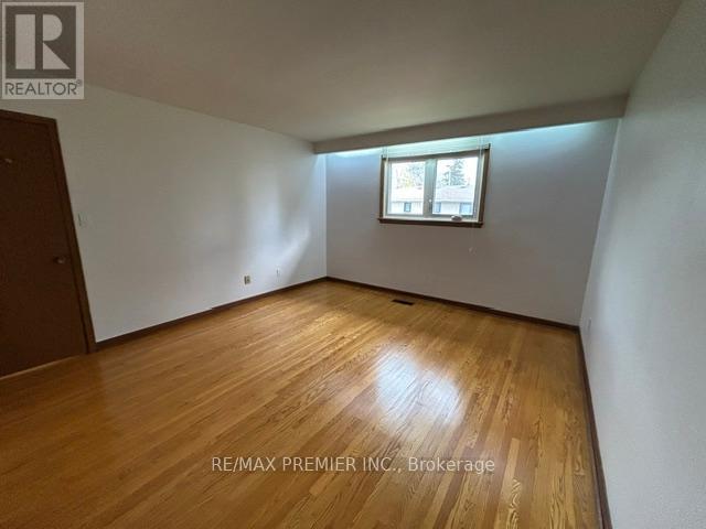 19 Sandbourne Crescent, Toronto, Ontario  M2L 3A5 - Photo 24 - C13117420
