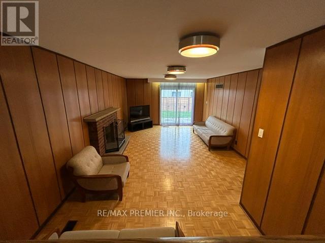 19 Sandbourne Crescent, Toronto, Ontario  M2L 3A5 - Photo 30 - C13117420
