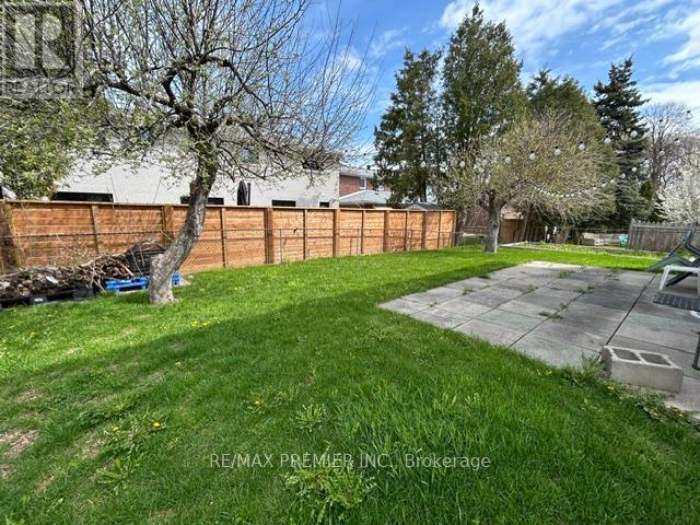 19 Sandbourne Crescent, Toronto, Ontario  M2L 3A5 - Photo 34 - C13117420