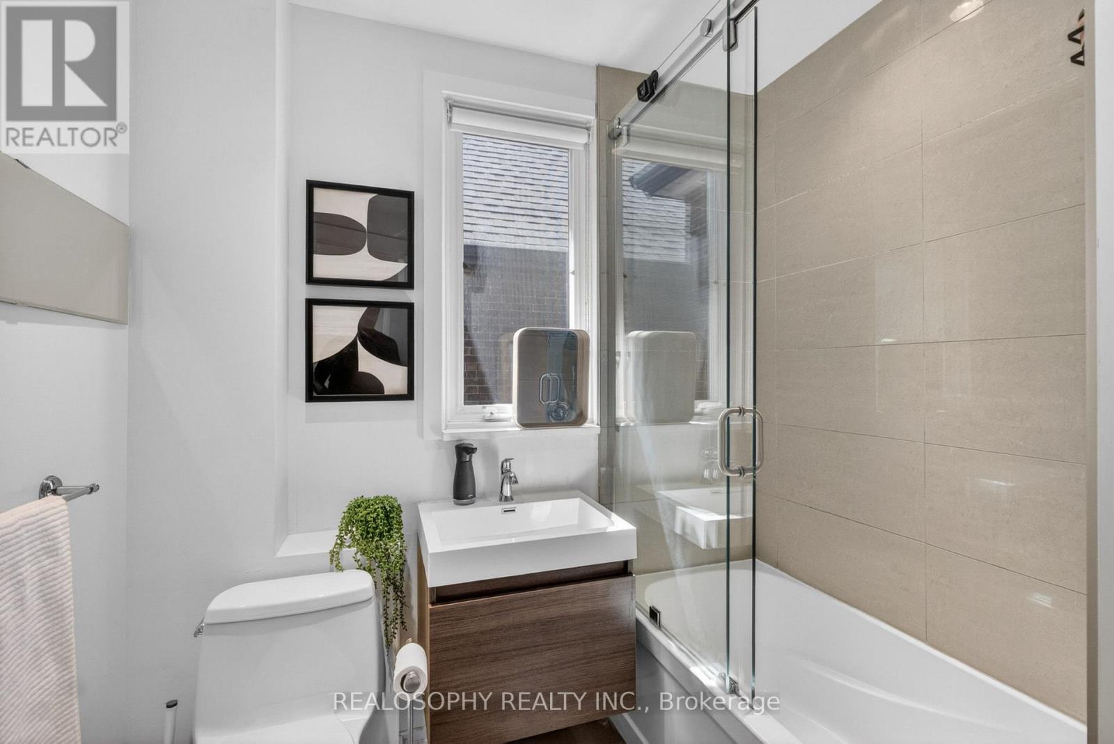 68 Prust Avenue, Toronto, Ontario  M4L 2M8 - Photo 32 - E13117248
