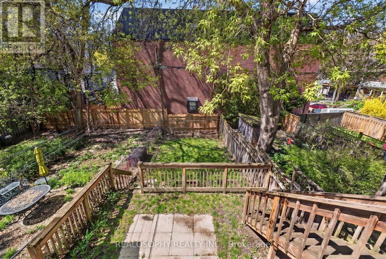 68 Prust Avenue, Toronto, Ontario  M4L 2M8 - Photo 44 - E13117248