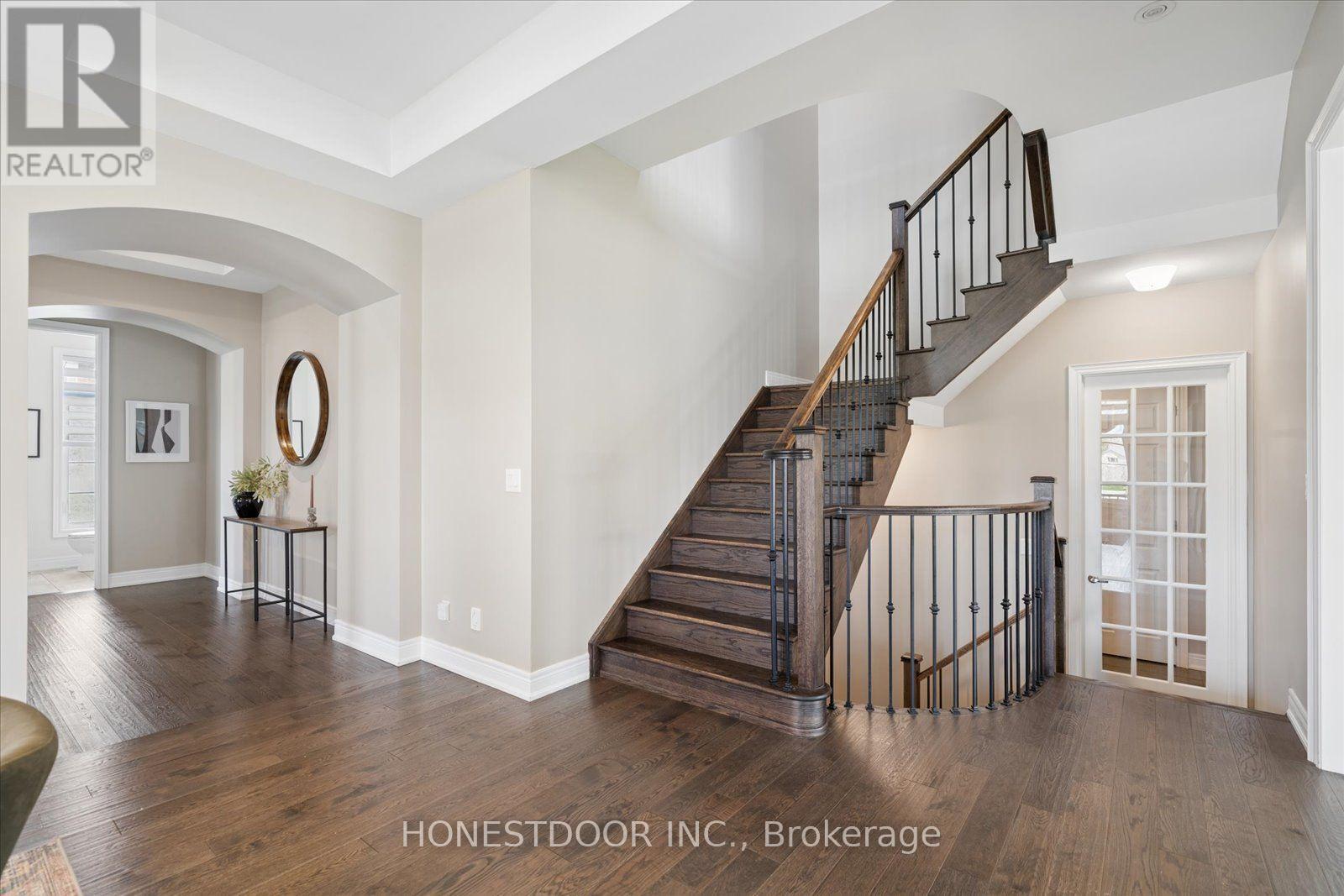 5 Blenheim Circle, Whitby, Ontario  L1P 0E3 - Photo 17 - E13117292