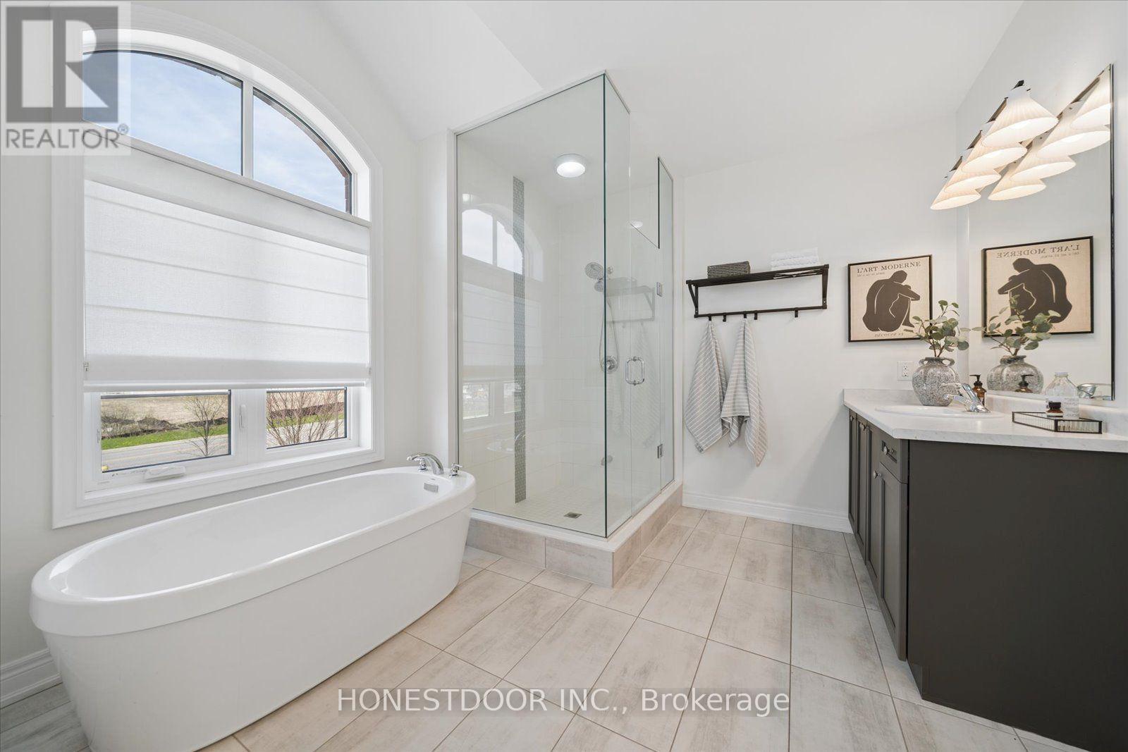 5 Blenheim Circle, Whitby, Ontario  L1P 0E3 - Photo 26 - E13117292