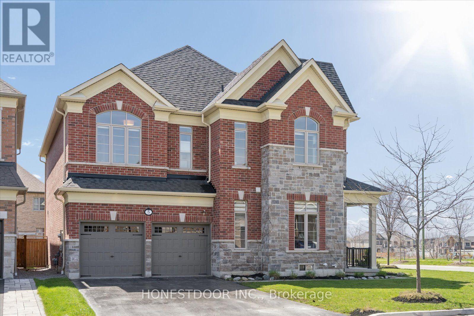 5 Blenheim Circle, Whitby, Ontario  L1P 0E3 - Photo 3 - E13117292