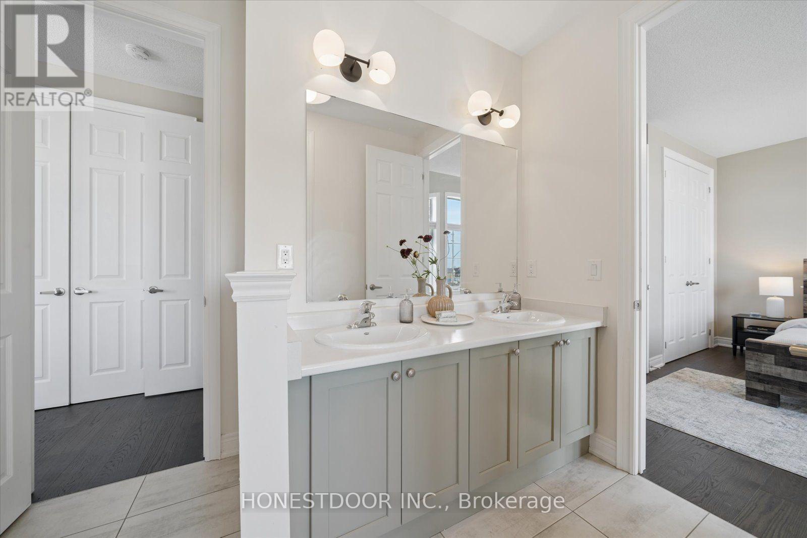 5 Blenheim Circle, Whitby, Ontario  L1P 0E3 - Photo 31 - E13117292