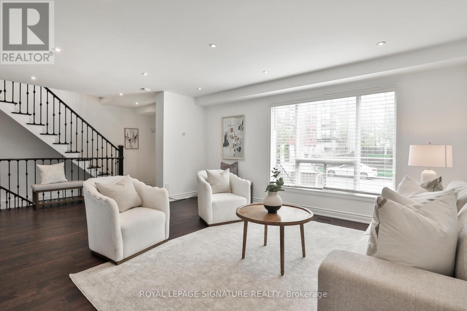 280 Gowan Avenue, Toronto, Ontario  M4J 2K6 - Photo 11 - E13117334