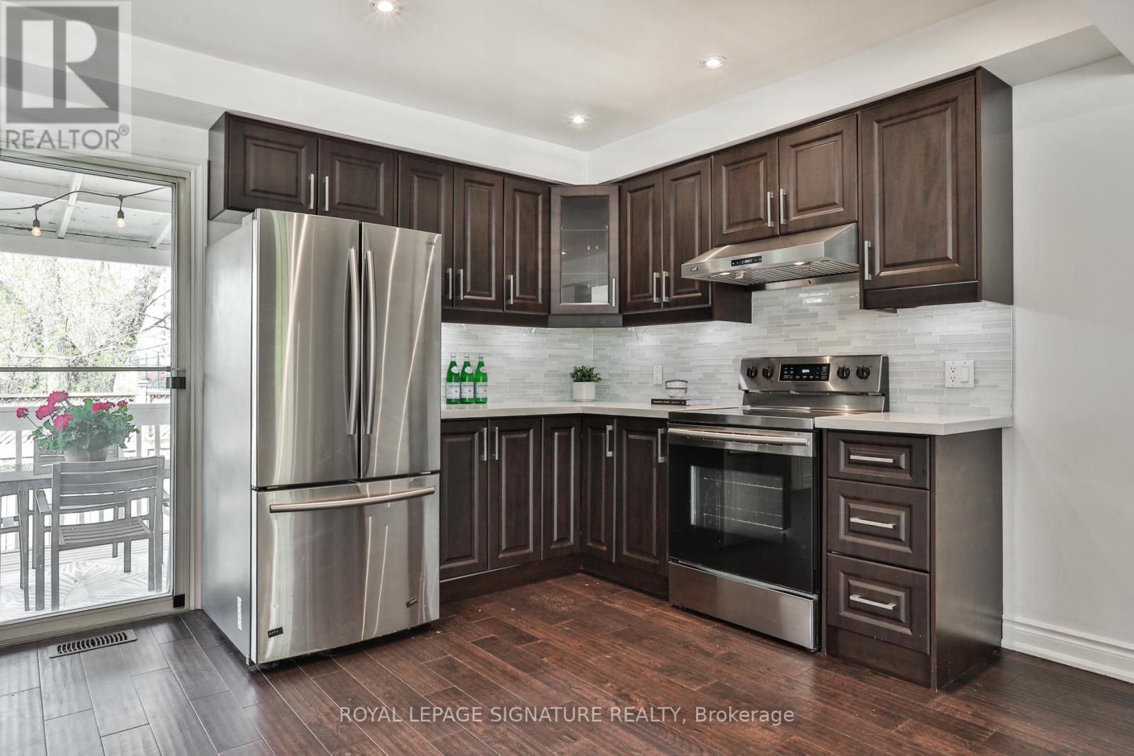 280 Gowan Avenue, Toronto, Ontario  M4J 2K6 - Photo 18 - E13117334
